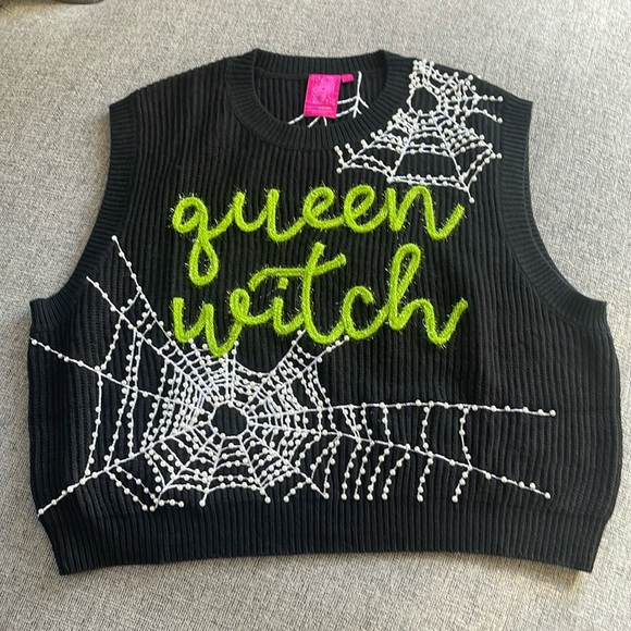 Queen Witch Sweater Vest size smalll - Picture 2 of 9